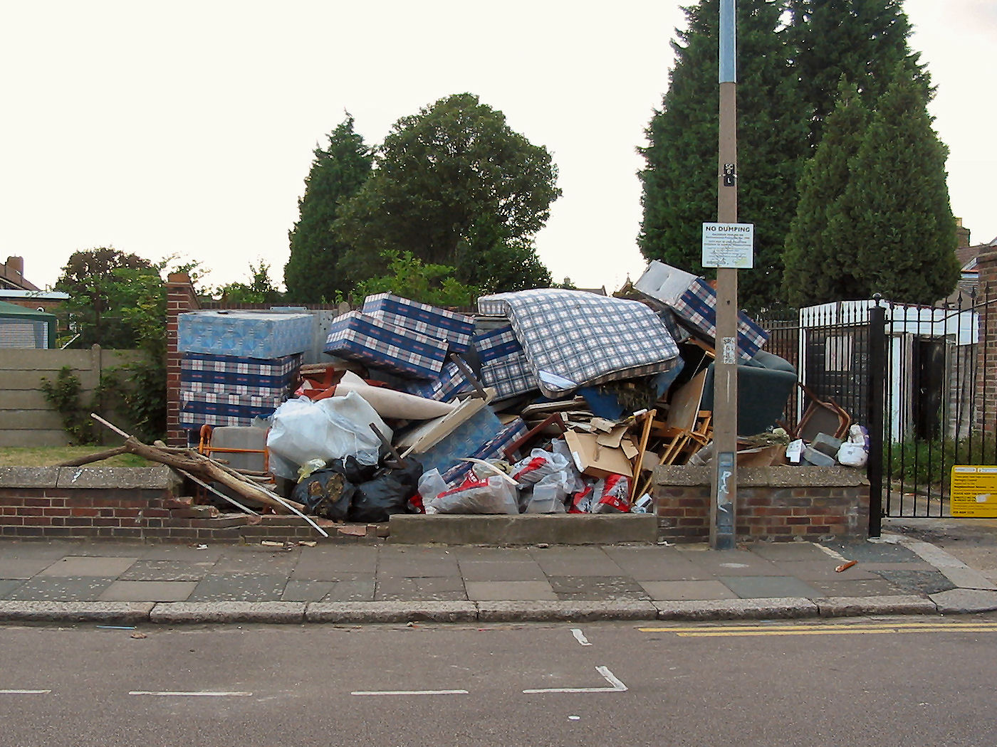 Avoid Illegal Dumping In Battle Ground: The Dangers Of Cheap Junk Removal Services 