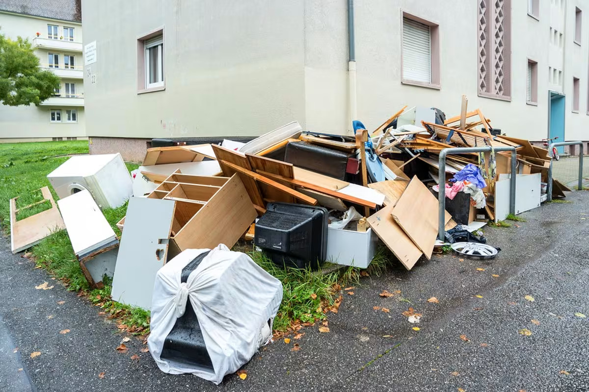 Avoid Illegal Dumping In Oatfield: The Dangers Of Cheap Junk Removal Services